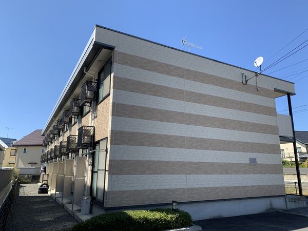 レオパレスサンズ 外観