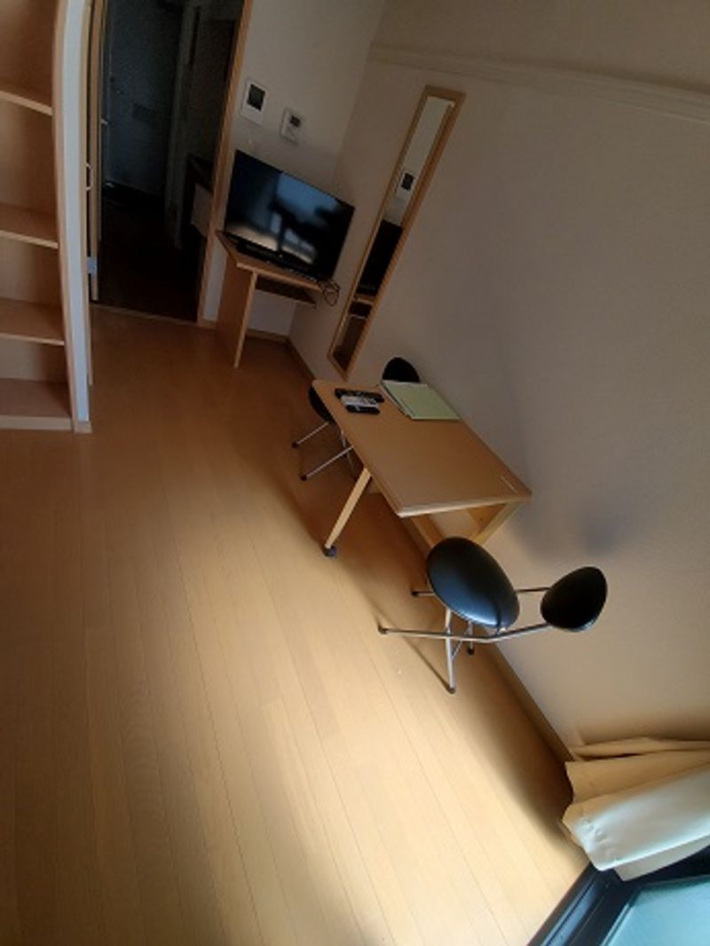 レオパレスまつばら 居間