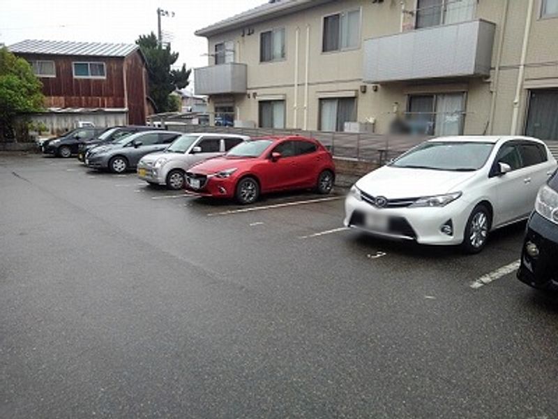 レオパレス中浜 駐車場