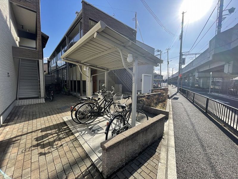 CLEINO Shikinai II Shared spaces