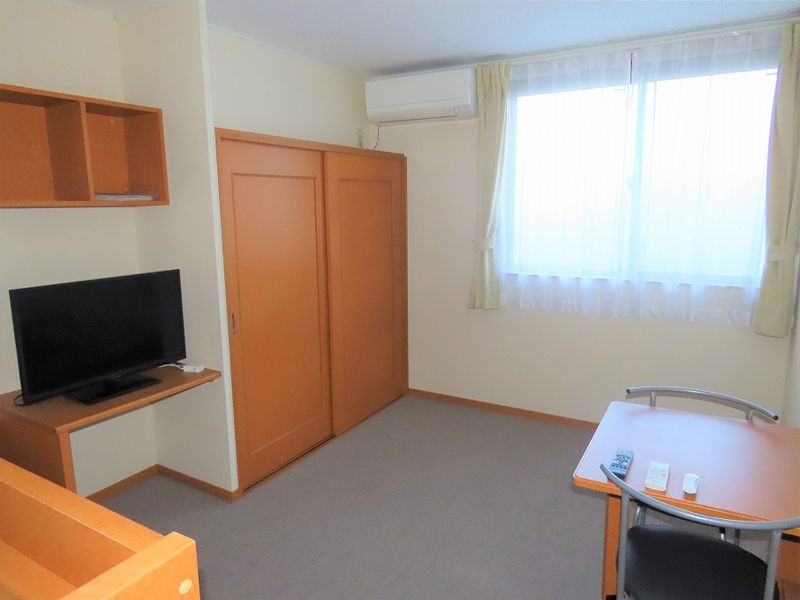 レオパレスオアシスイン上松 居間