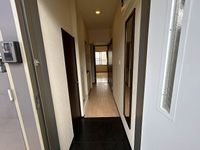 レオネクストルーチェ 玄関