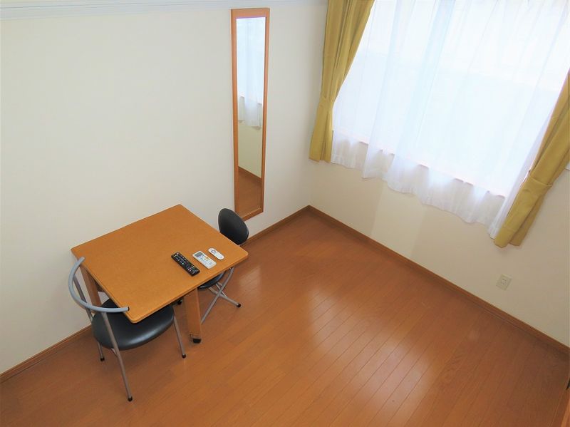 レオパレス若槻Ⅱ 居間