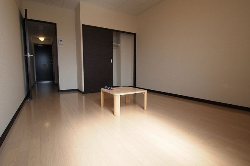 レオネクスト花見が丘ＫＫ 居間