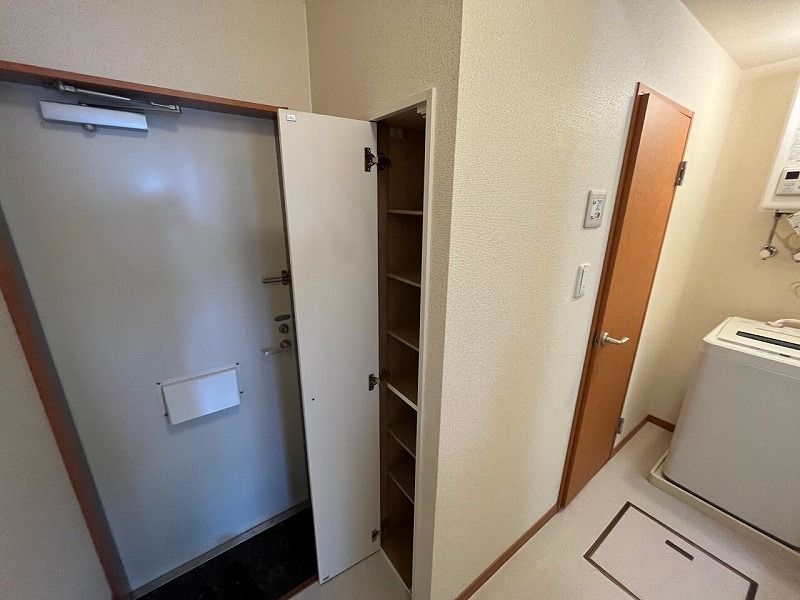 レオパレスサザンクロスⅡ 玄関