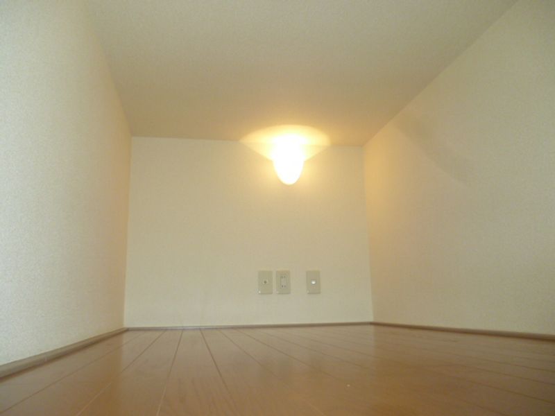 レオパレスプチベルク参番館 その他
