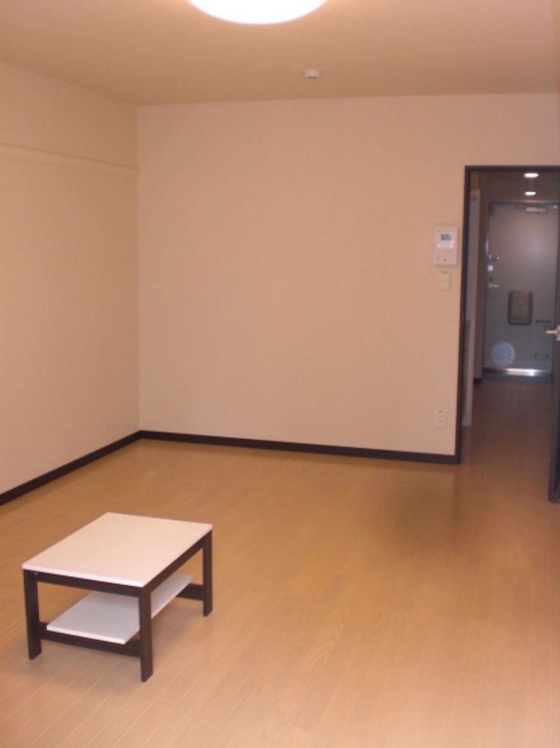 レオネクストやまとⅡ 居間