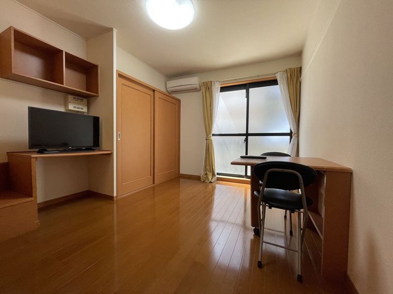 レオパレスＫ　ＣＯＵＲＴ 居間