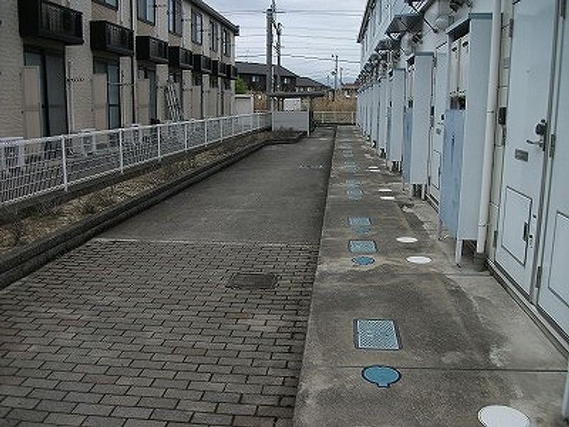 レオパレスセドナ　西福島 エントランス