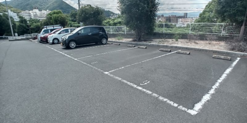 レオパレス赤坂　壱番館 駐車場