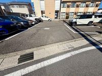 レオパレス花水木 駐車場