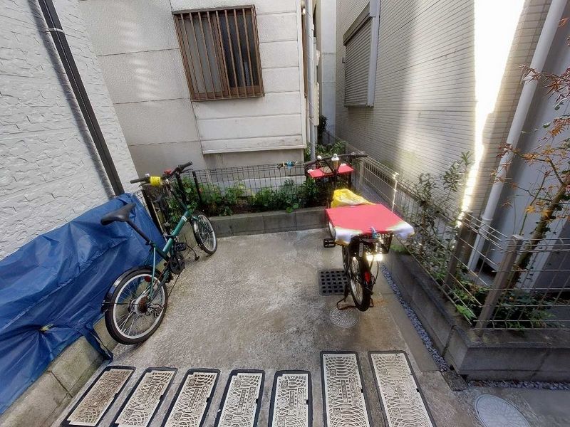 CLEINO MIKI Nishi Shinjuku Shared spaces