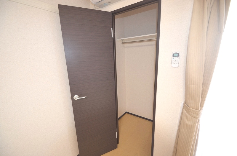 CLEINO Uzu House Kho lưu trữ
