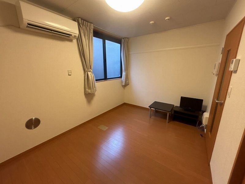 レオパレスなでしこ 居間