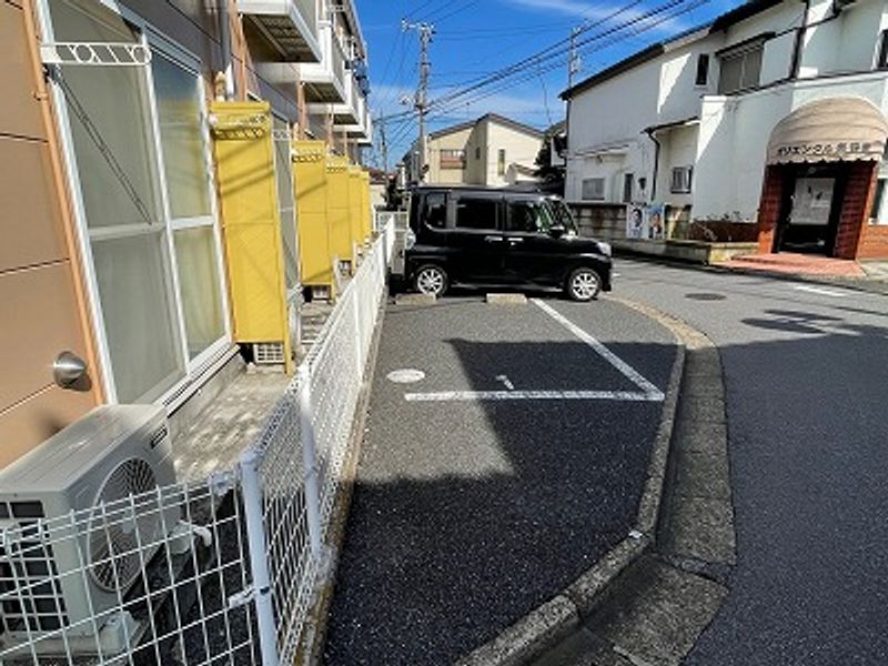 レオパレス美春 駐車場