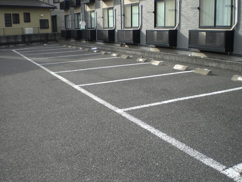 レオパレスエスペランサ 駐車場