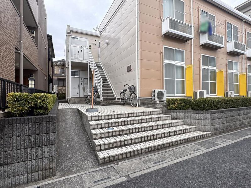 leopalace Annex Kushibiki Entrance