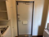 レオパレスルート４セイジィ 玄関