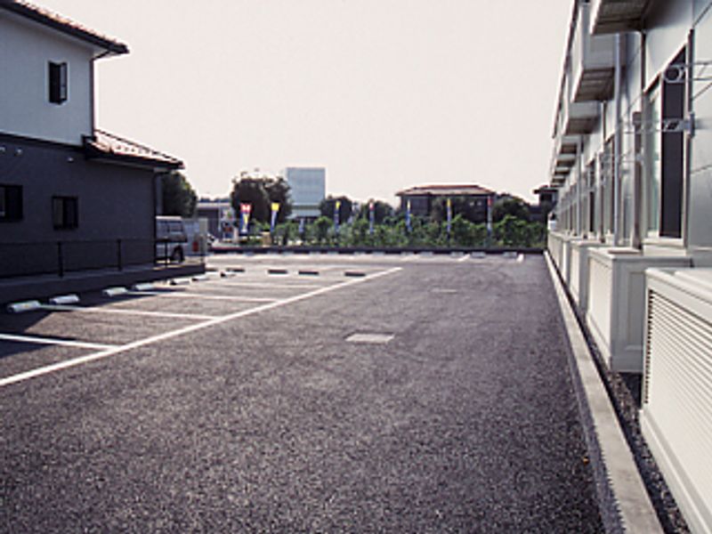 レオパレスコーポシャロームⅡ 駐車場