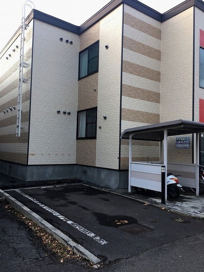 レオパレス白樺　Ⅱ 駐車場