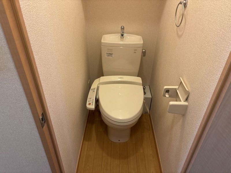 レオパレスエスポワール新宿町 トイレ