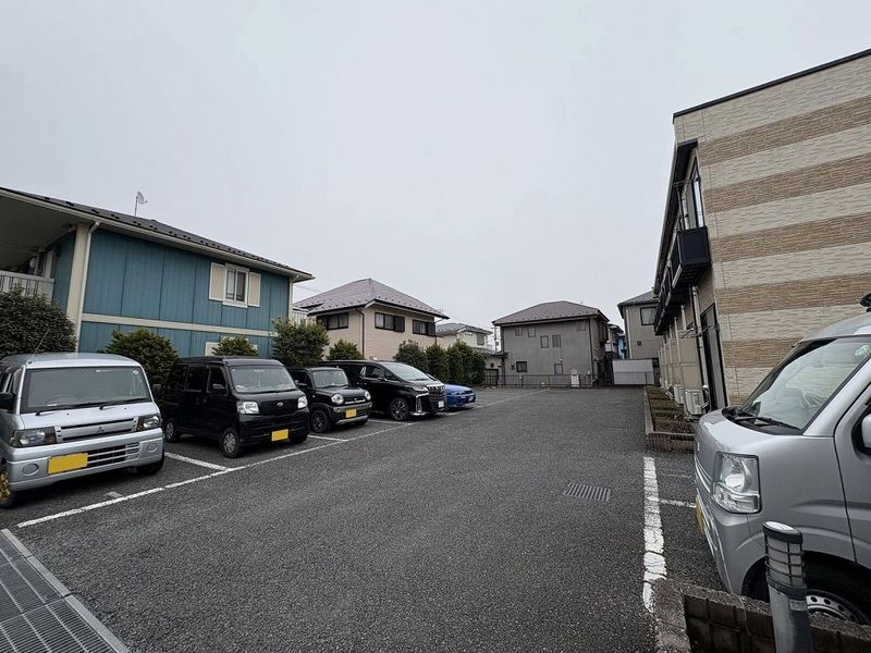 レオパレスＵｒｂａｎ　Ｌｉｆｅ 駐車場