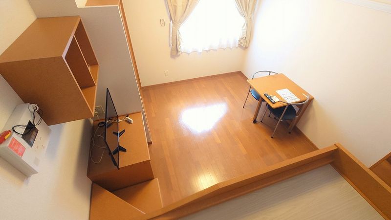 レオパレスアルクス　０８ 居間