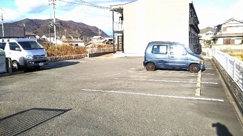 レオパレスＧＲＥＥＮ　ＴＵＲＦ 駐車場