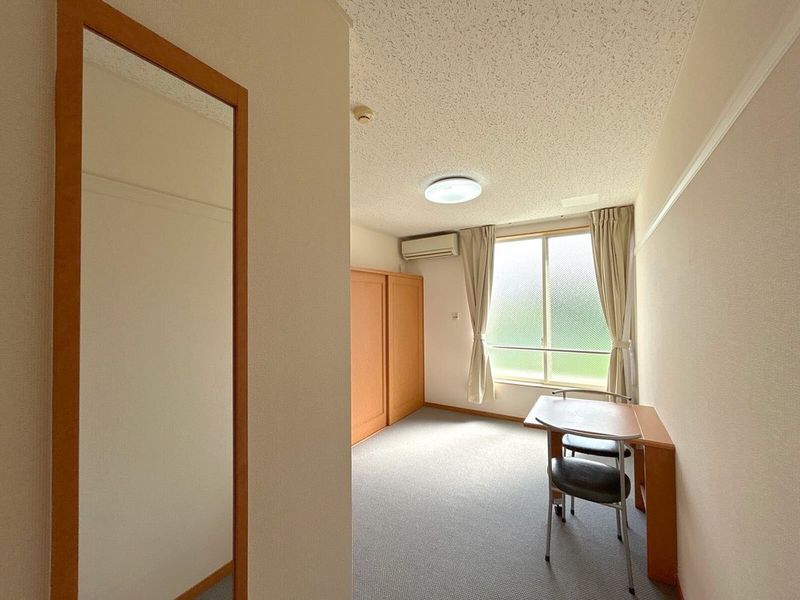 レオパレスコンフォート 居間