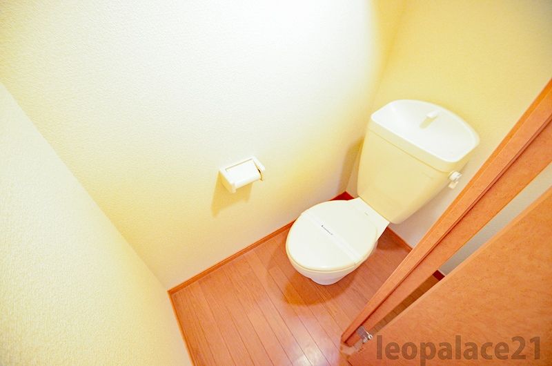 レオパレスセカンドなわて トイレ