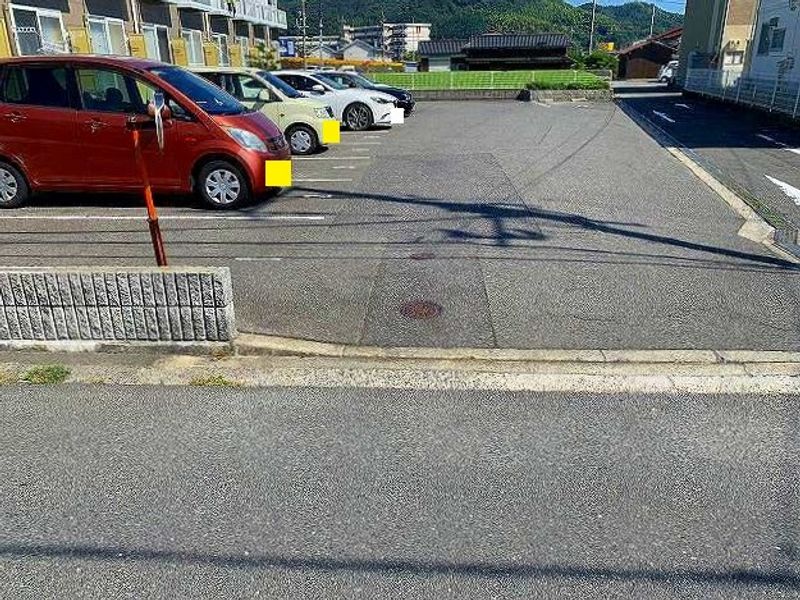 レオパレスクレール 駐車場