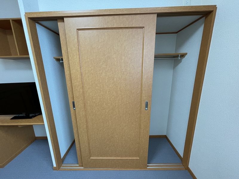 レオパレス逢坂 収納