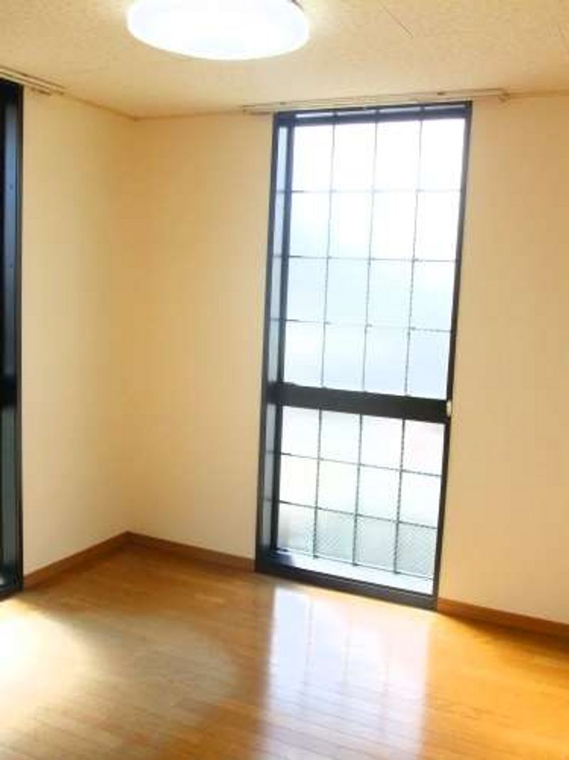 レオパレスフューチャー 居間