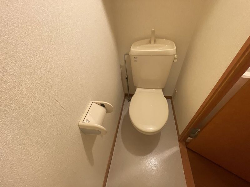 レオパレスＴＵＳＩＭＡ トイレ