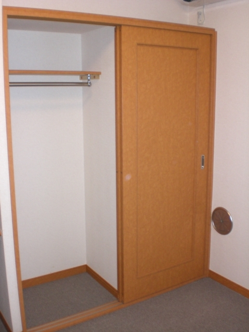 レオパレスソレーユⅡ 収納