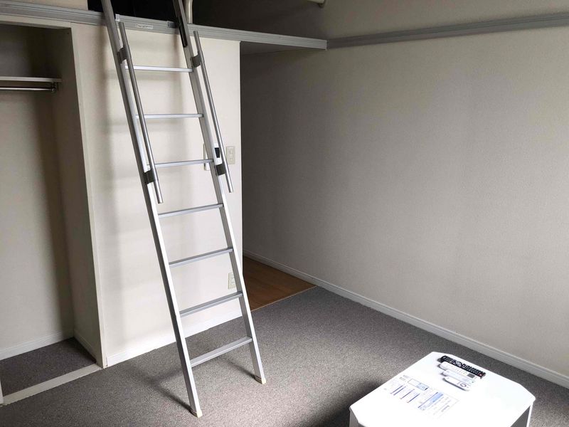 レオパレスタイガー 居間