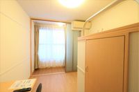 レオパレス参丁目 居間