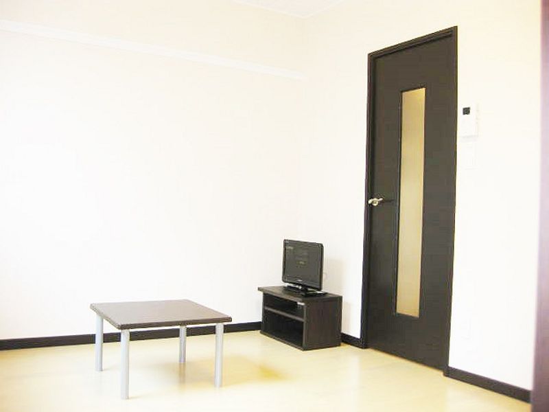 レオネクスト桜木 居間