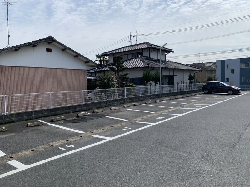 レオパレスＹＡＭＡＴＯ 駐車場