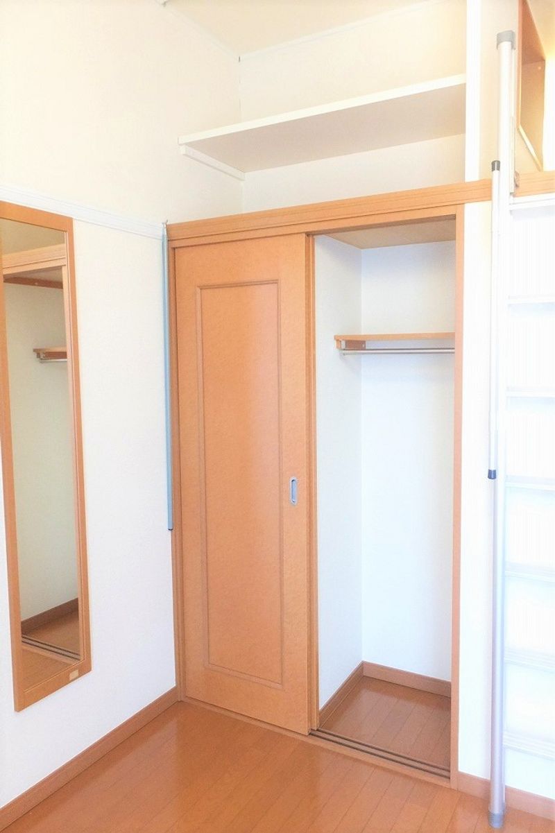 レオパレスカサブランカⅡ 収納
