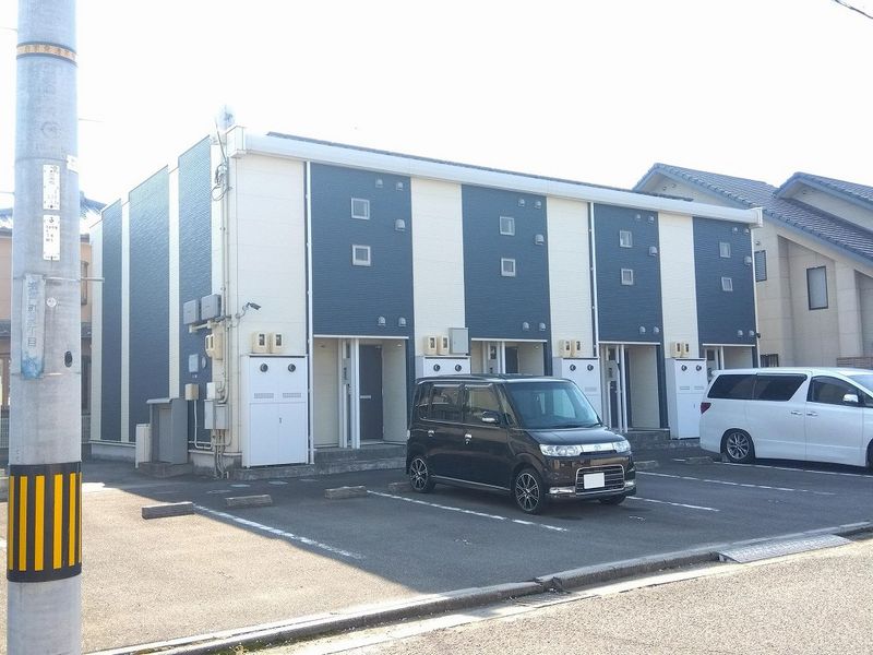 レオネクスト瀬戸 外観