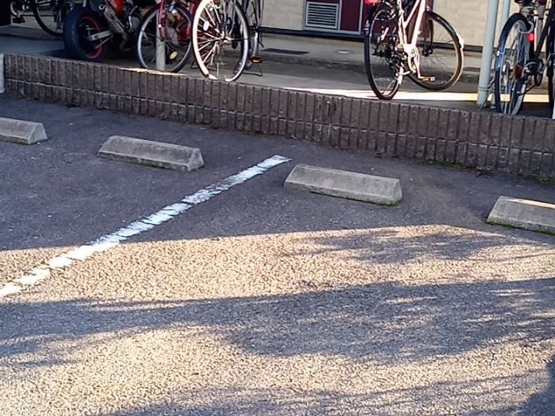 レオパレスサンプレイス 駐車場