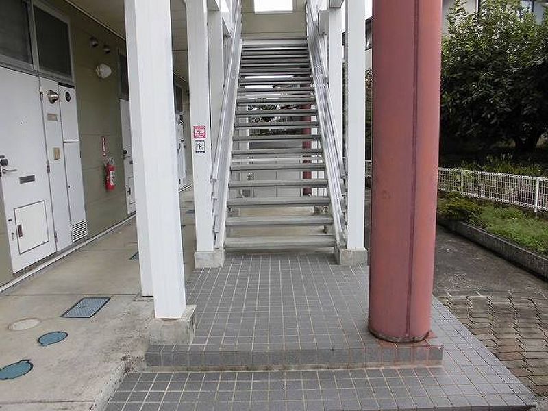 レオパレスＦＵＭＡ エントランス