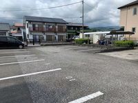 レオパレス弥生 駐車場