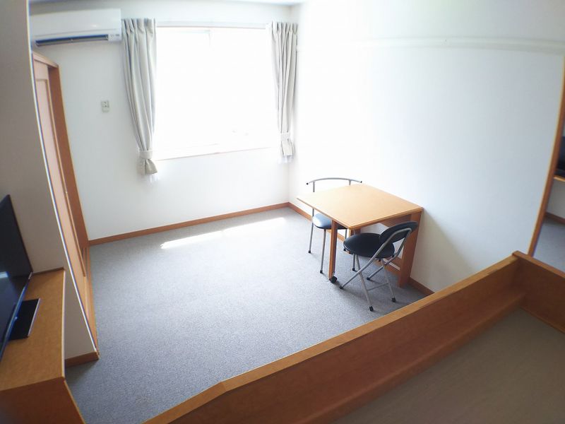 レオパレスレウニール 居間