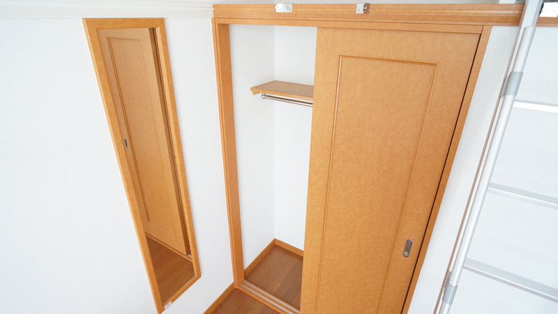 レオパレスドエル三条 収納