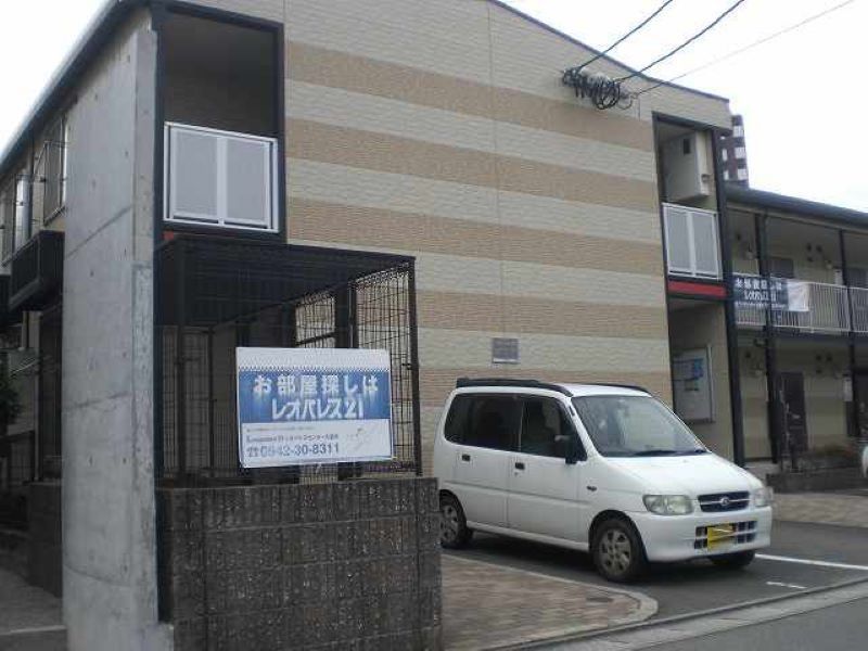 レオパレス花畑 外観