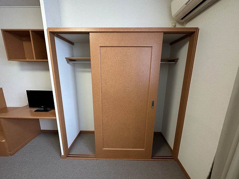 レオパレス下栗 収納