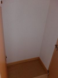 レオパレスカルモⅡ 収納