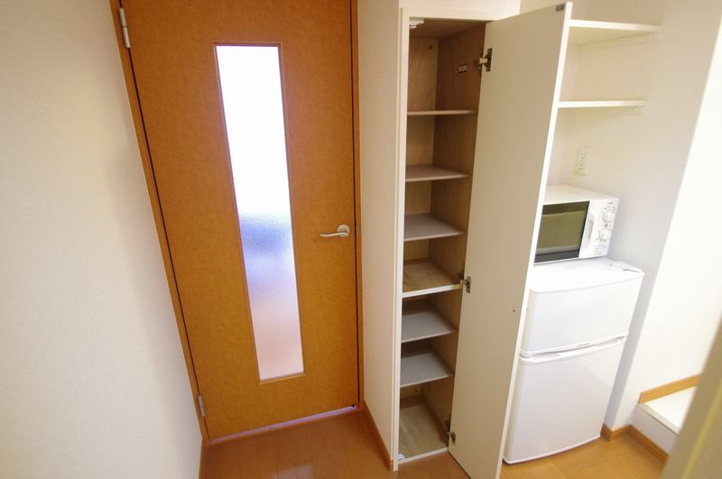 レオパレス琵琶湖 収納